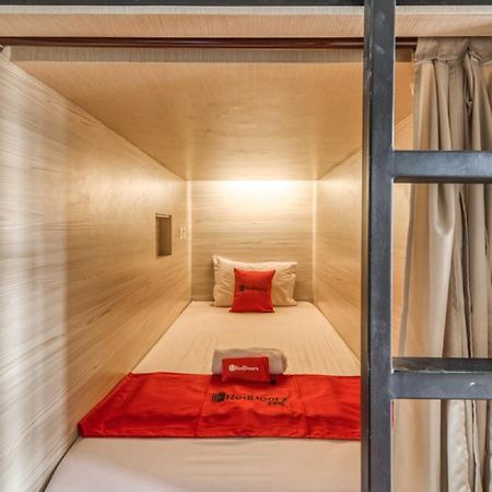 Reddoorz Hostel Near Stadion Mandala Krida Yogya Γιογκιακάρτα Εξωτερικό φωτογραφία