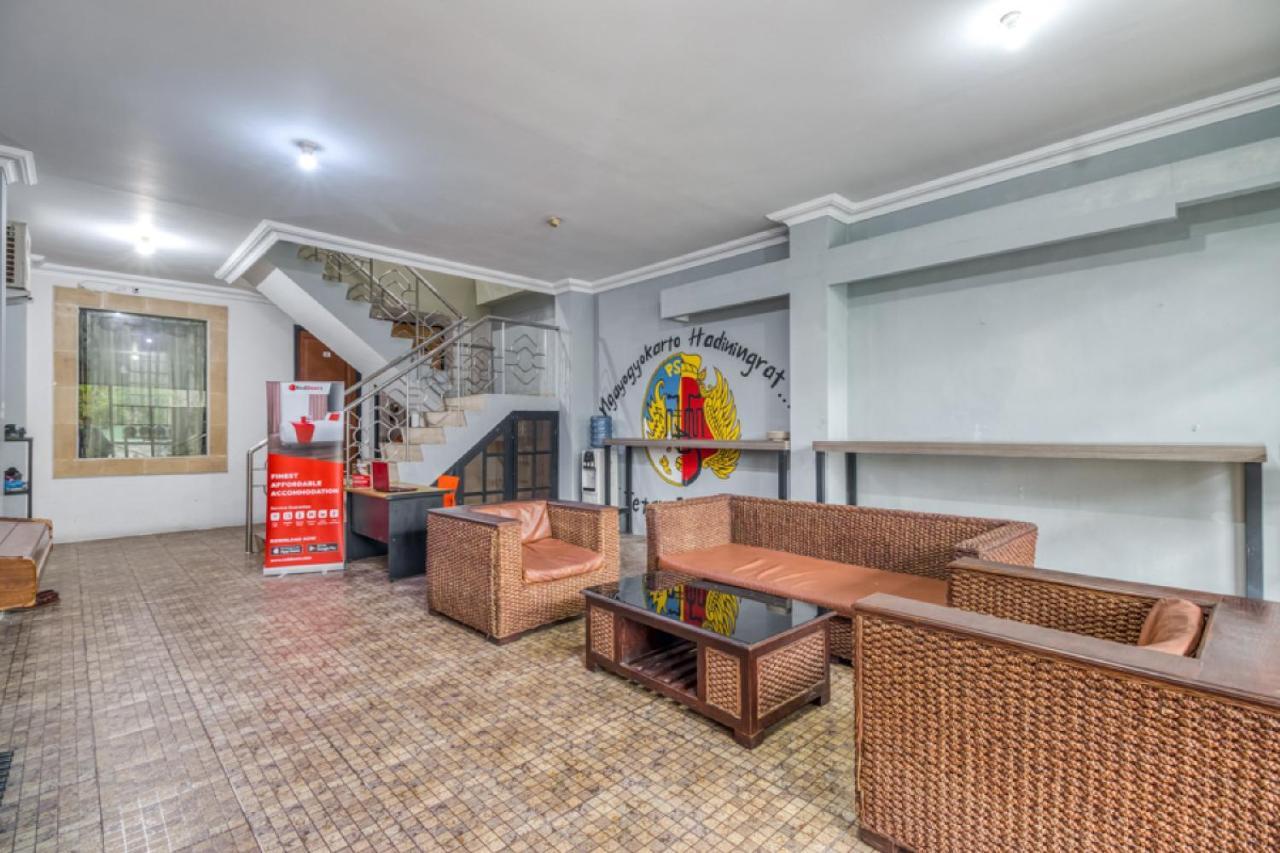 Reddoorz Hostel Near Stadion Mandala Krida Yogya Γιογκιακάρτα Εξωτερικό φωτογραφία