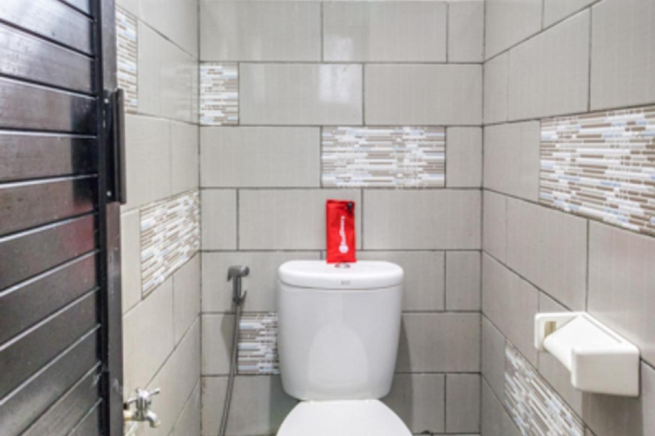 Reddoorz Hostel Near Stadion Mandala Krida Yogya Γιογκιακάρτα Εξωτερικό φωτογραφία