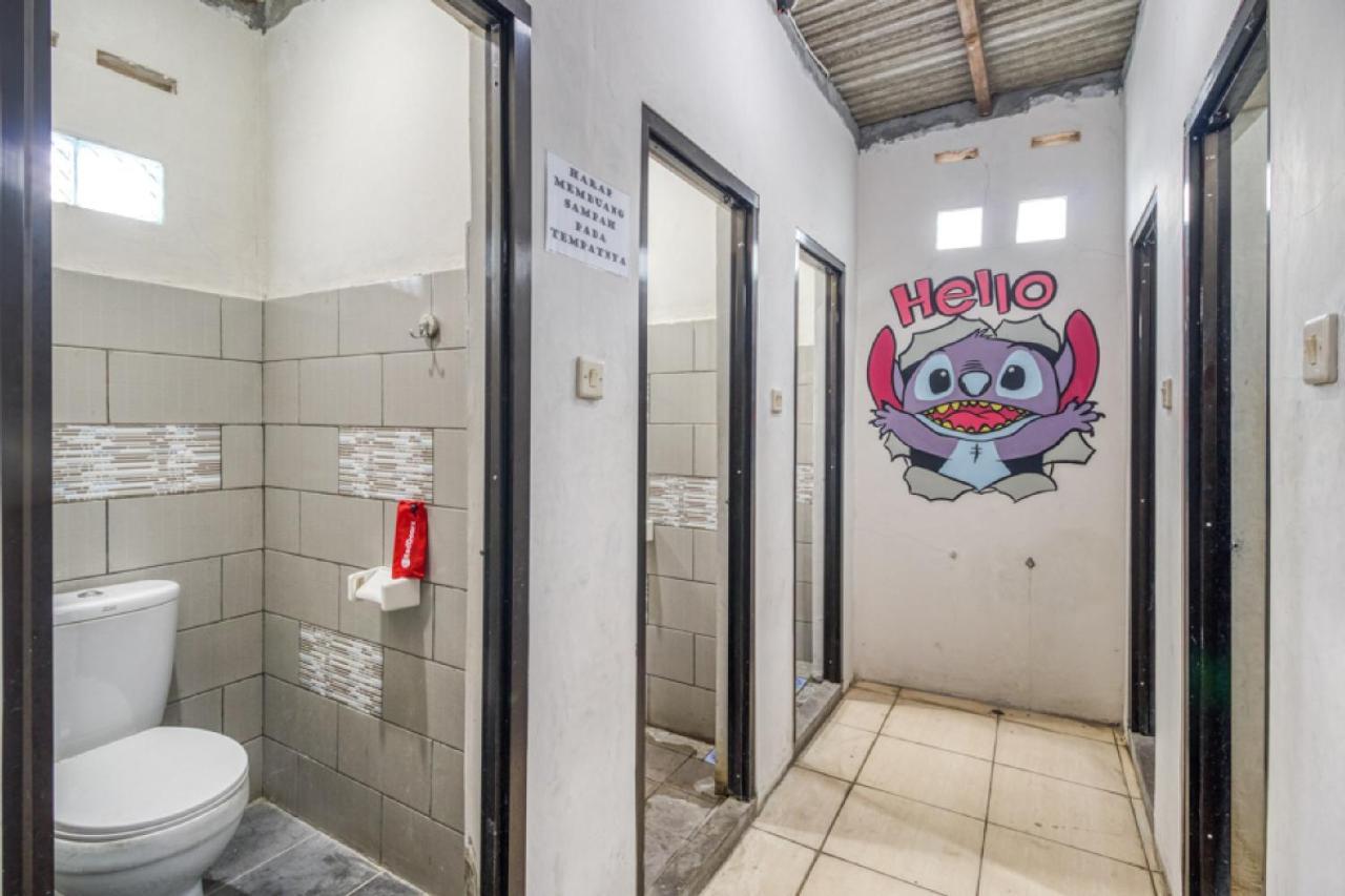 Reddoorz Hostel Near Stadion Mandala Krida Yogya Γιογκιακάρτα Εξωτερικό φωτογραφία